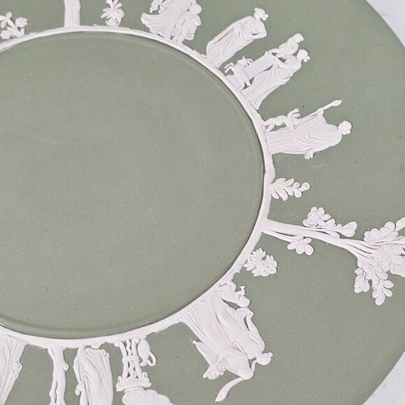 Wedgwood Sage Green Jasperware Plate With Classical Relief Design 9.5" - Picture 4 of 9